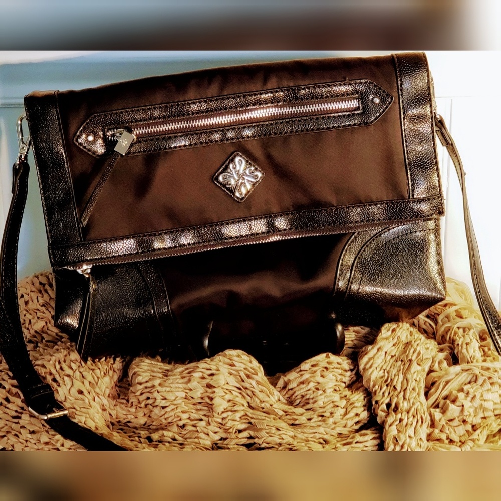 NWOT Simply Vera Vera Wang Aurora Fold-Over Purse